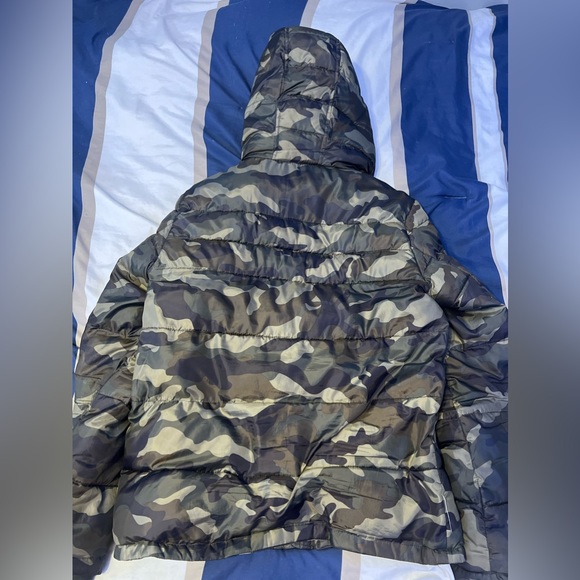 Puffer Jacket - Picture 3 of 3